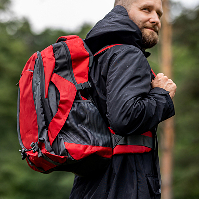 KAPRUN trekingový batoh s kapsou na laptop, červená